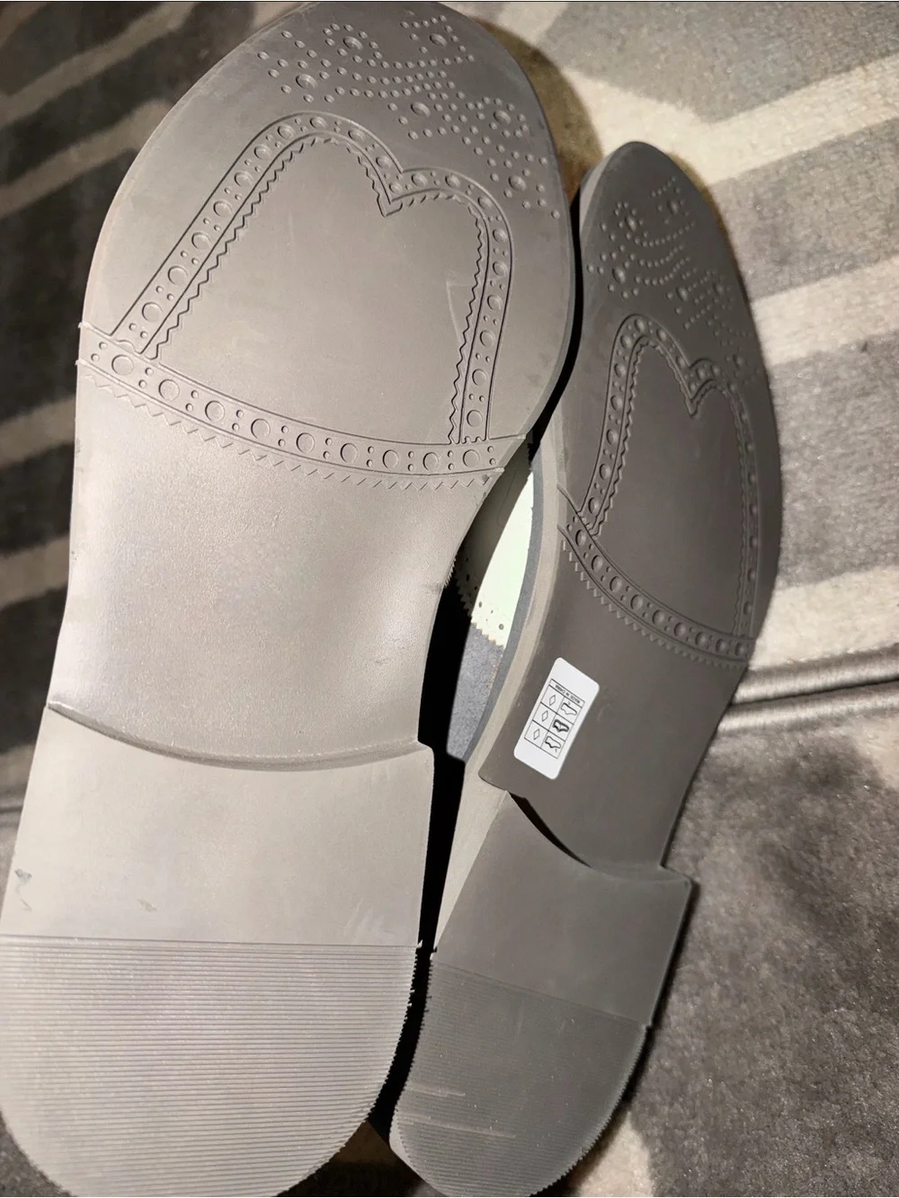Men’s sz 11 wingtip dress shoes / NEW